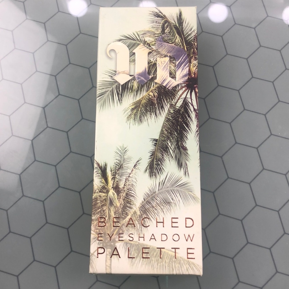 Urban Decay Beached eyeshadow palette